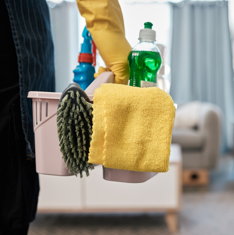 Serviço de limpeza profissional em casa, escritório ou espaço comercial